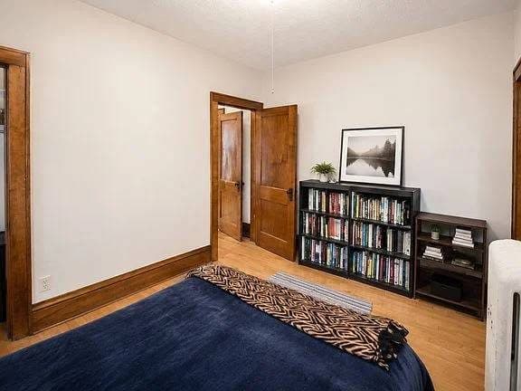 Spacious 2 Bed/1 Bath Single Family Home in Minneapolis, MN - Availabl 2