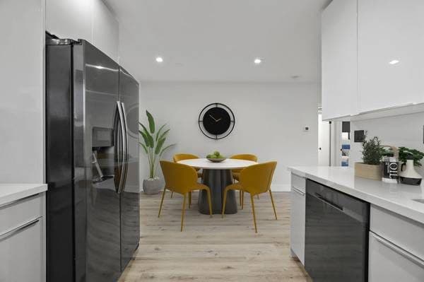 One Bedroom One Bath w/ Washer & Dryer Minutes to the Netflix, Sunset 1
