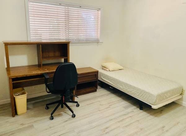 Large North San Jose Bright Clean Room 2
