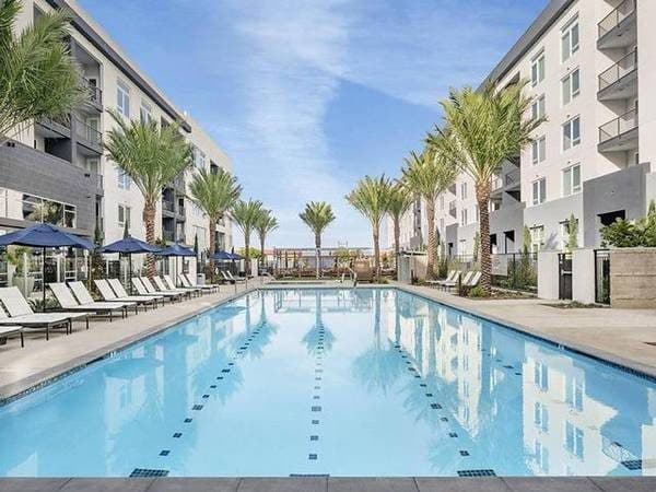 Luxurious Living Awaits: 2 BR with Modern Finishes 2
