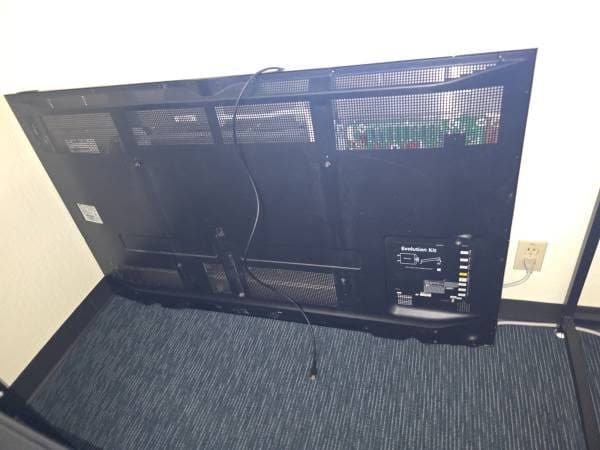 Samsung 64" Full HD Flat Smart TV F8500 Series 8 2