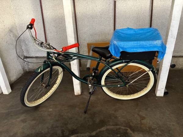 Huffy Regalta Cruiser Bike - 3-Speed 1