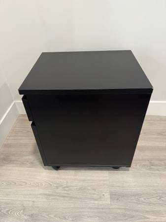 2-drawer unit on wheels 2