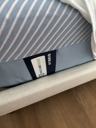 Selling a Sealy Posturepedic Hybrid Medium mattress in Queen size, pur 2