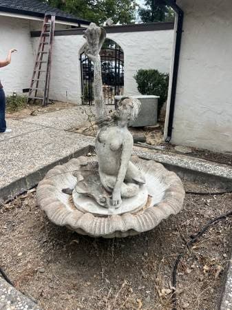 FREE - Mermaid Fountain 1