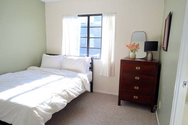 Private Room + Private Bath in Studio City 2b2b 3