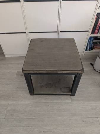 Coffee table 24"x 24" . Height 20" 2