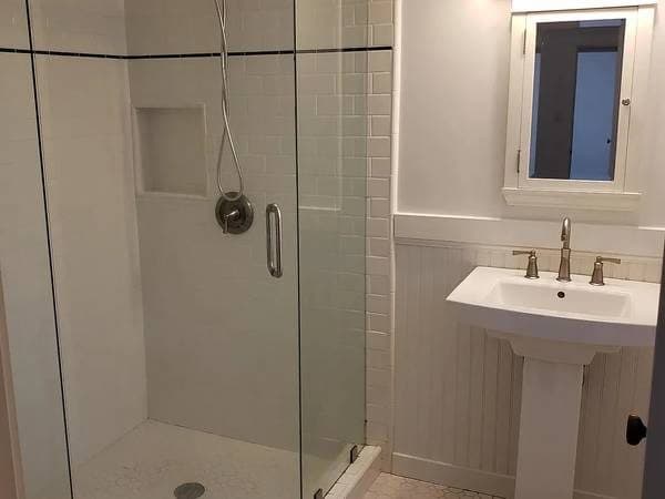 Beautifully updated and renovated 3 equally-sized bedroom Reinier Park 3