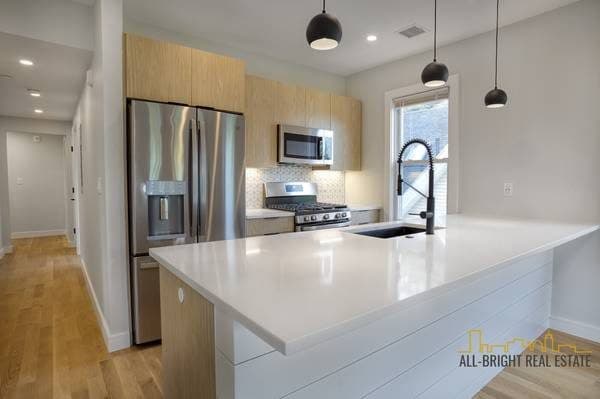 RENOVATED 4 BED 2 BA - FOREST HILLS - W/D IN UNIT - SEPTEMBER 1ST 1