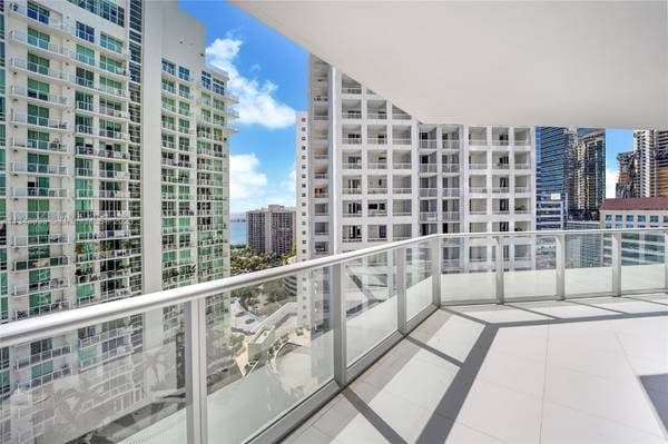 Brickell House Great Layout for this 2 Bedroom Condo 3