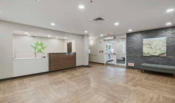 Furnished Studio- Near Coral Gables 2