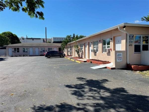 1450 SW 6th St, Unit 9 3