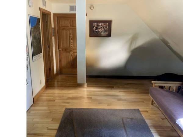 Carriage House Apartment-West Hill 3