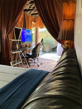 Room for rent 2