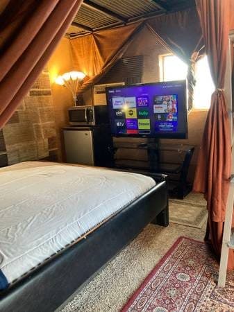 Room for rent 1