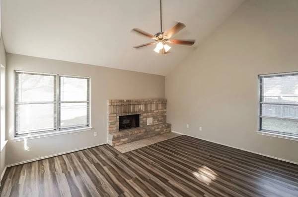 Modern 4 Bed, 2 Bath Single Family Home in  Phoenix, AZ - $1500/Mo 1