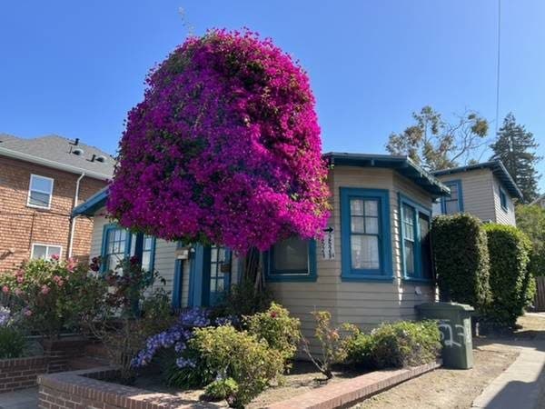 Private bedrooms available -- close to Telegraph! 1
