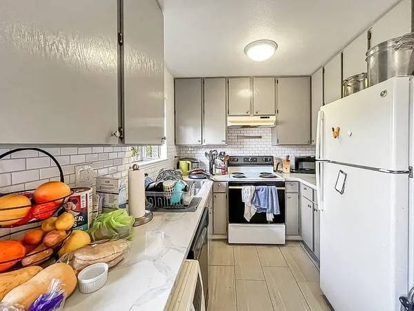 FURNISHED 2 BEDROOM ALL UTILITES INCLUDED! 1