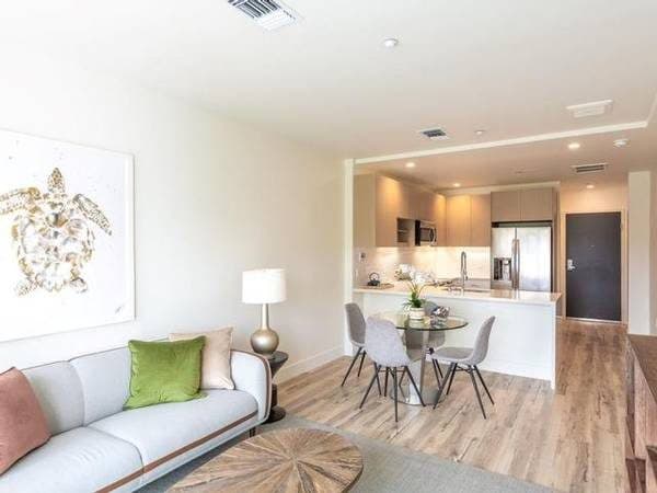 TMLP 12-mo. | Affordable Temescal Studio - Walk to Everything! 2
