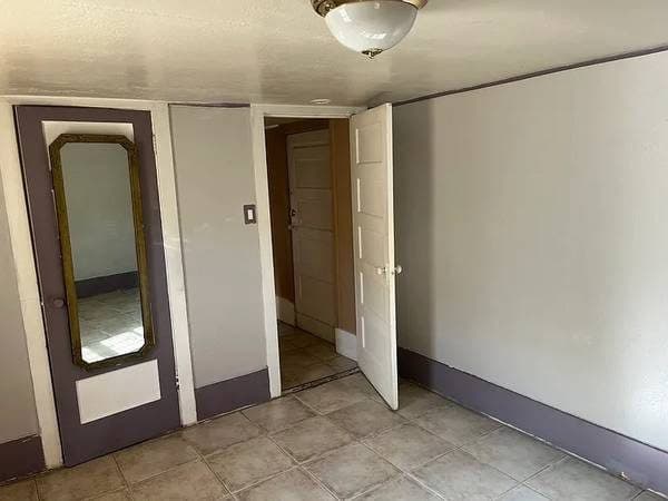 FURNISHED 1 BEDROOM ALL UTILITES INCLUDED! 3