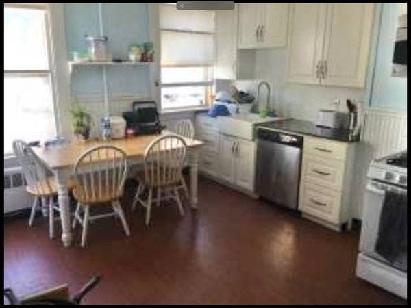 Live in a  large Victorian house 2