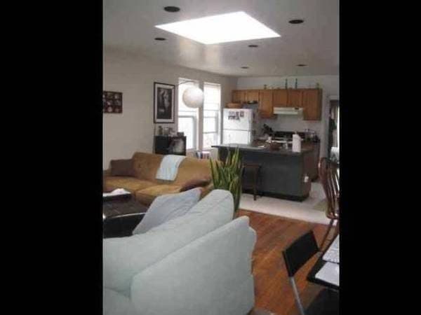 Amazing renovated, 2 bed-HBS-porch, pkg avail, A/C laundry, 8/1 3