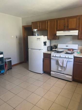 Room at Cambridge  - 3 Bed / 1 Bath 2