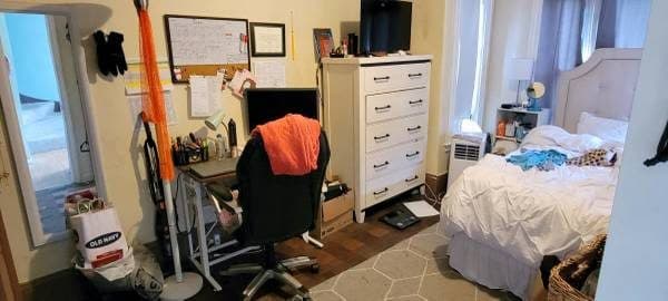 3BRs in 4BR apartment available Sept 1 (Union Sq/Sullivan) 3