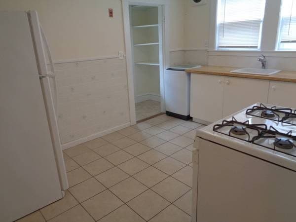 Great 2 bedroom in Arlington, near bus and shopts 2