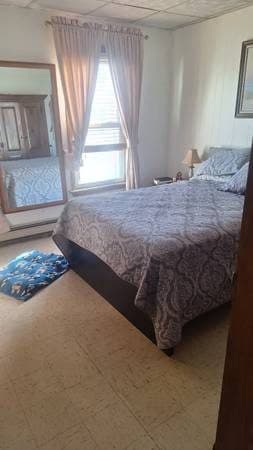 2 Bedroom Great location! 1