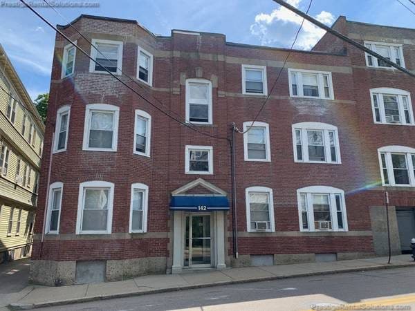 Brookline Htd 4 Bed 2 Bath Undergrads/I-20's Ok No Fee Sept 1st 1