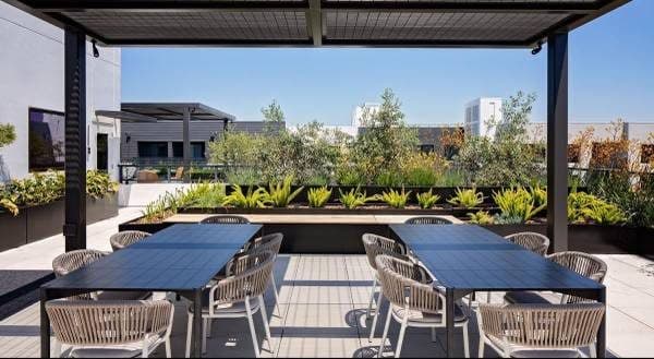 Gorgeous 1 BR, Keyless Entry, Rooftop Decks & Game Room Fun 2