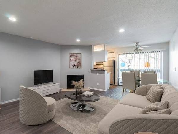 Assigned Parking - Carport/Garage/Open Space, Stove/Oven, Cable Ready 2