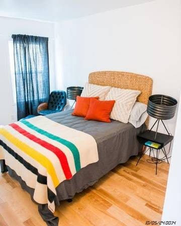 1 Bedroom in East Hollywood with Wood Style Floors + 1 Month Free!! 2