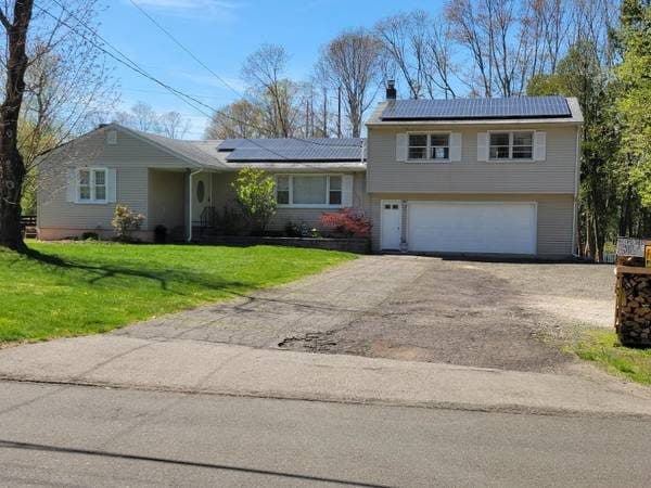 Main Floor of Multiunit in Quiet Beautiful Branford Neighborhood 1