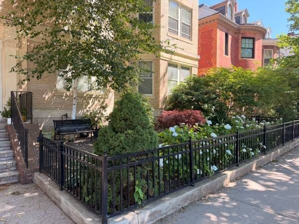 Large one bedroom Condo in Brookline. Heat/HW included. Avail Now 2