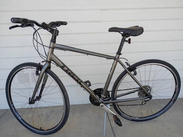 Tall Trek commuter like new, fits 5'9-- 6' or so 1