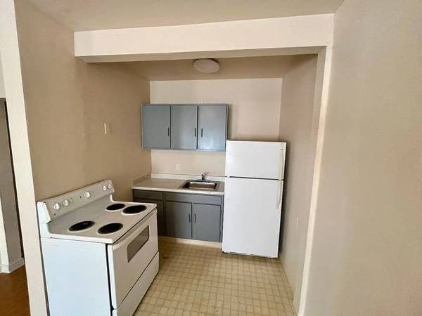 renovated 1-bedroom, 1-bath home in desirable Los Angeles 1