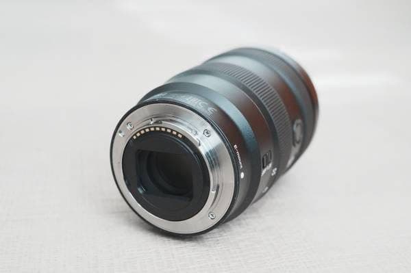 Sony E 16-55mm f2.8 G APSC zoom lens 3