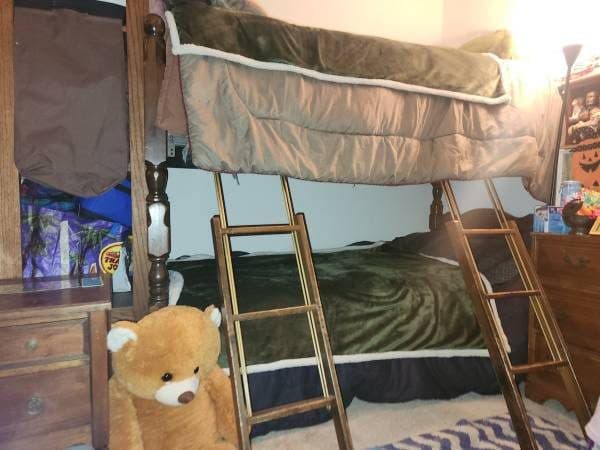 FREE – Numerous Sherman Oaks Apartment Contents 1