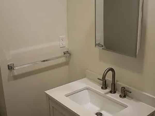 renovated 2-bedroom, 1-bath home in desirable Lomita 3