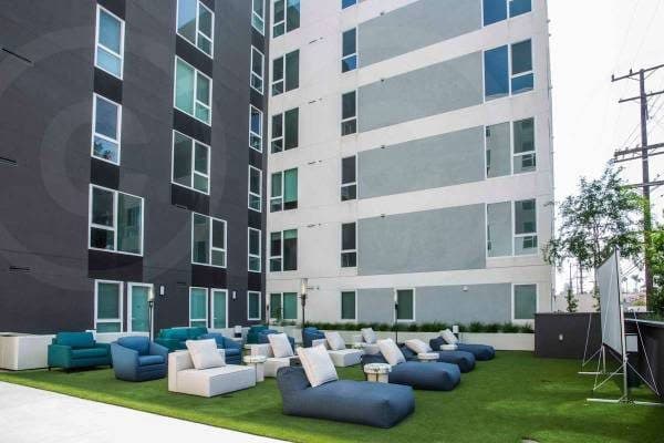 Quartz Countertops, Controlled Access Community, 1/bd 1