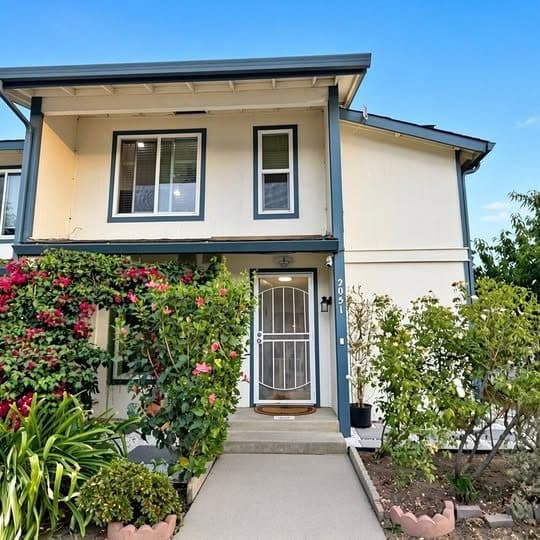 4 Beds 1 Bath House 1