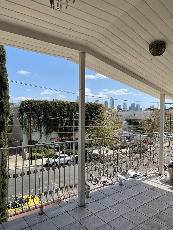 2 Beds 2 Baths - House 3
