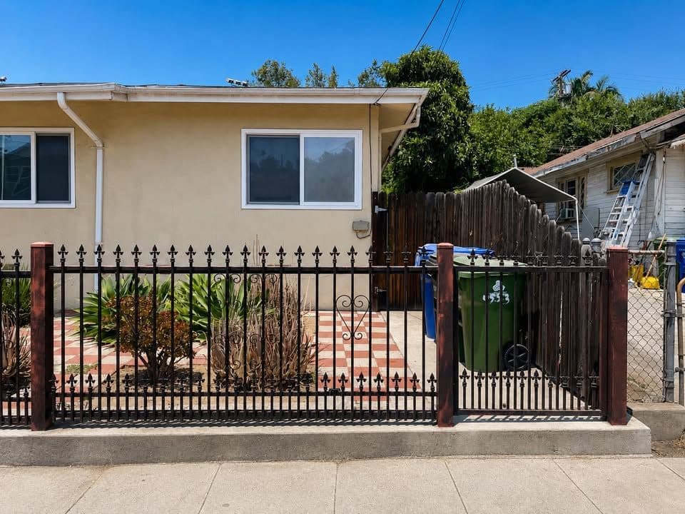 2 Beds 1 Bath Apartment 2