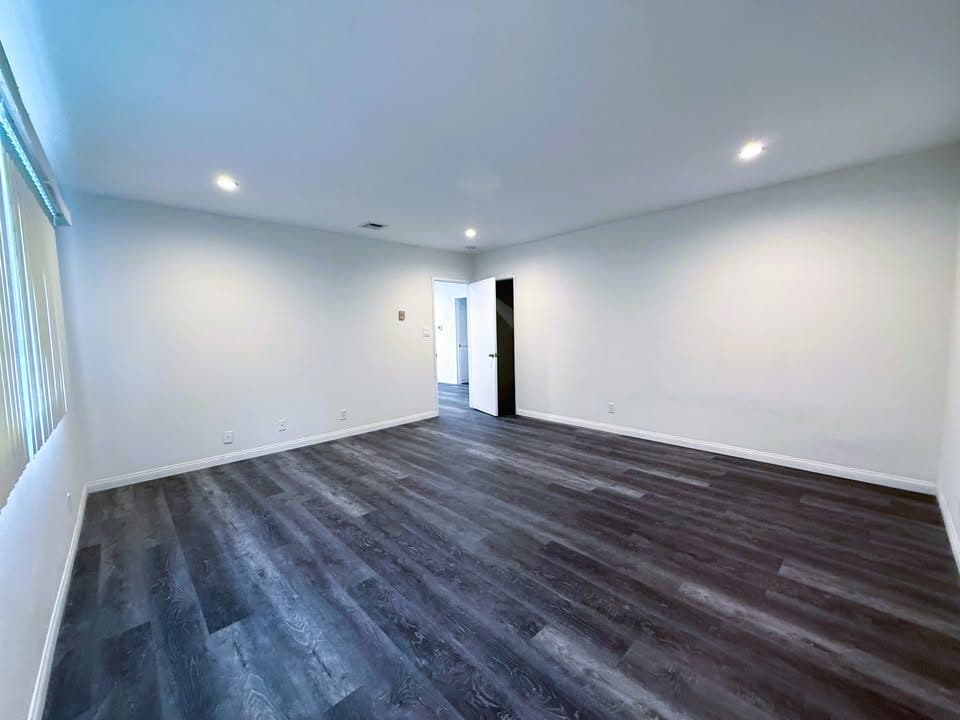 3 Beds 2 Baths - Apartment 3
