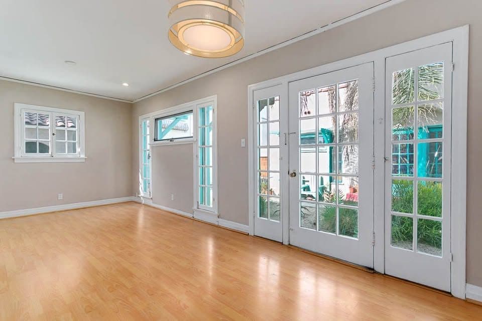 1 Bed 1 Bath Townhouse 3