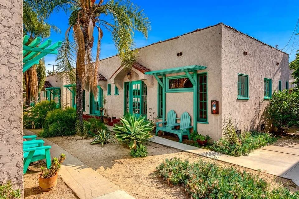 1 Bed 1 Bath Townhouse 2