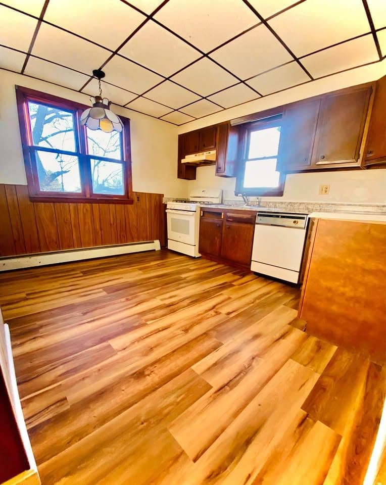4 Beds 1.5 Baths - Apartment 1
