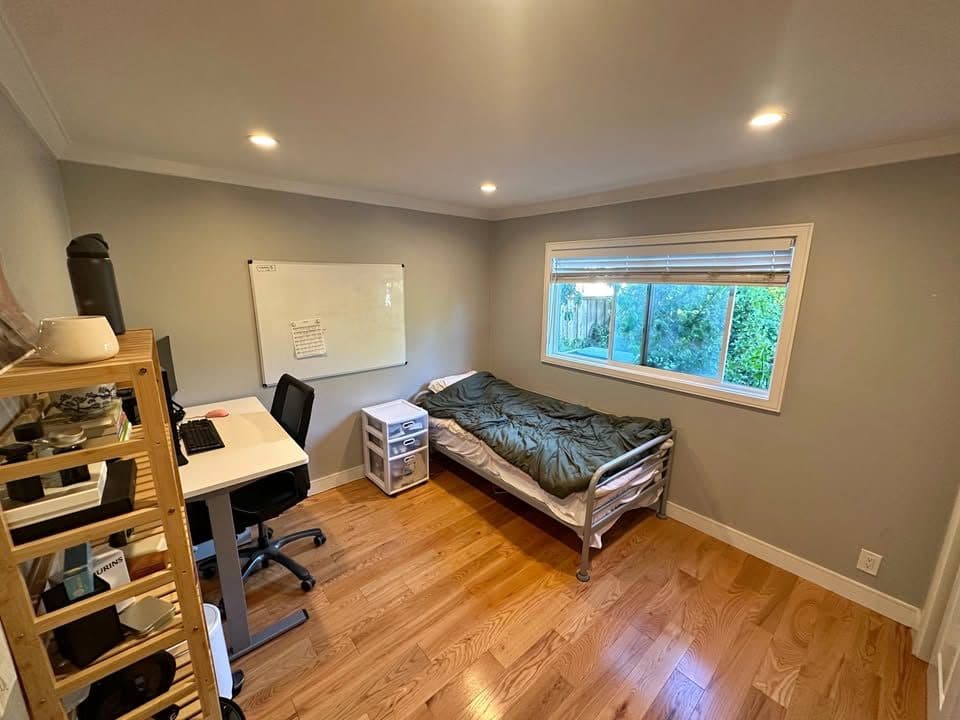 Private room for rent 1